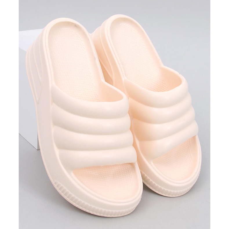 Diames Bež pjenaste sandale na klin 1