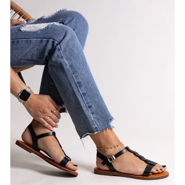 Ravne sandale od crnog Amarantha 1