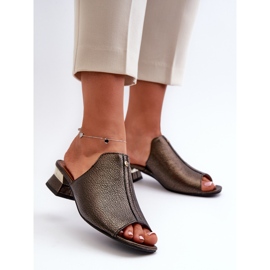 Elegantne ženske japanke od prirodne kože na nisku petu Maciejka 06360-20 Graphite crna 2