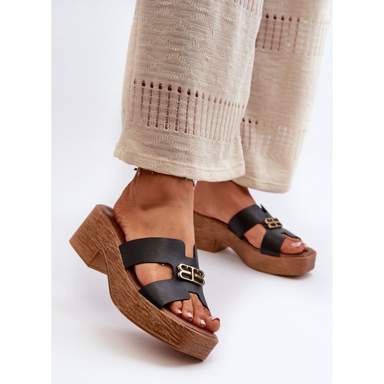 Zazoo 40412 Kožne elegantne ženske japanke sa zlatnim ukrasom, crne crna 2