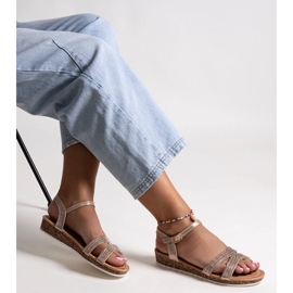 Saila sandale na niske klin boje šampanjca zlatna 1