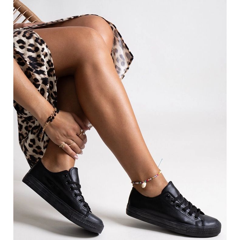 Crne tenisice od eko kože marke Mahasina crna 1