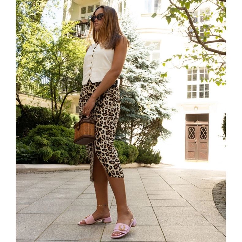 Ružičaste mule s niskom petom Cantara ružičasta 1