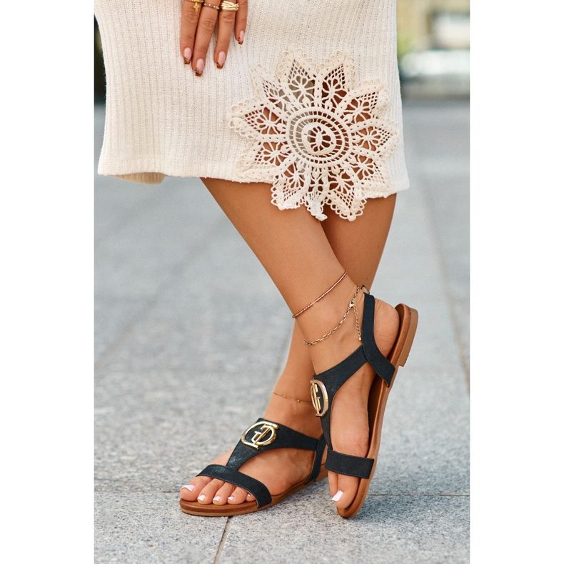 Ženske ravne sandale sa zlatnim ukrasom S.Barski KV27-051 crna 1