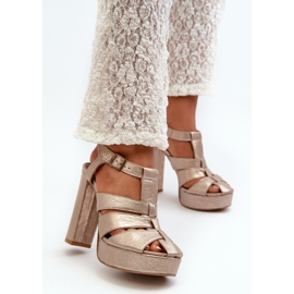 Ženske sandale na visoku petu Kožne Maciejka 06050-25 zlatne zlatna 2