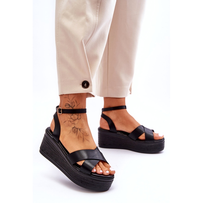 Ženske udobne sandale crnih klinova crna 1