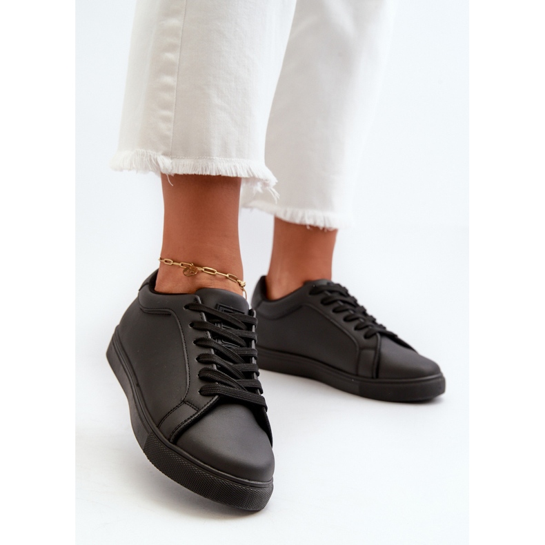 Crne Niske ženske tenisice Diunna Sportska obuća od eko kože crno 2