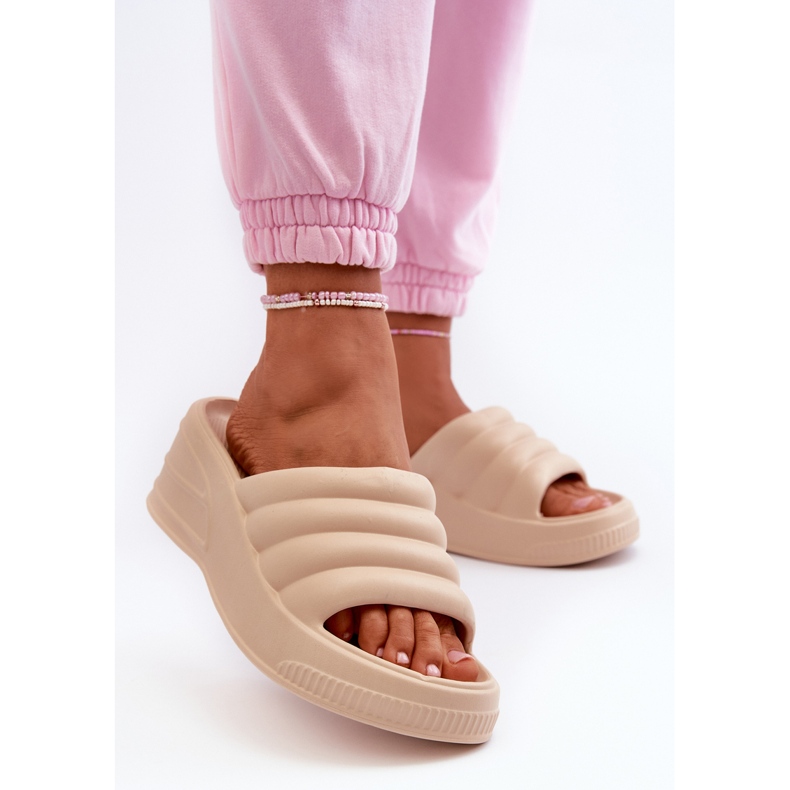 Lagane ženske japanke od pjene na wedge i platformu, bež Tendrea 2