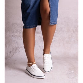 Bijele i tamnoplave ažur tenisice Biserka bijela 1