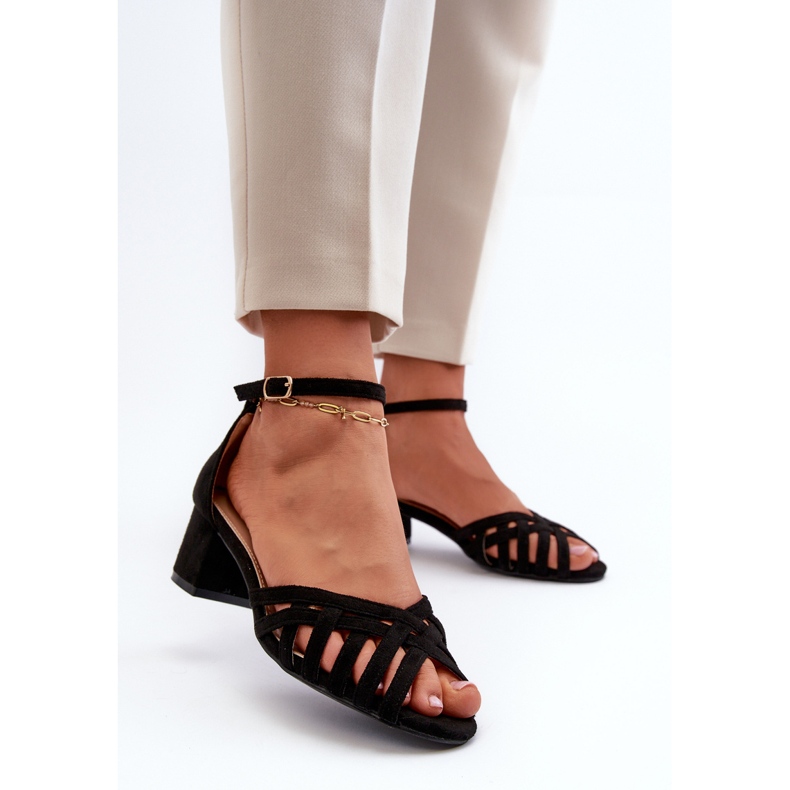 Ženske sandale od eko brušene kože na nisku petu, crne Monsha boje crno 2