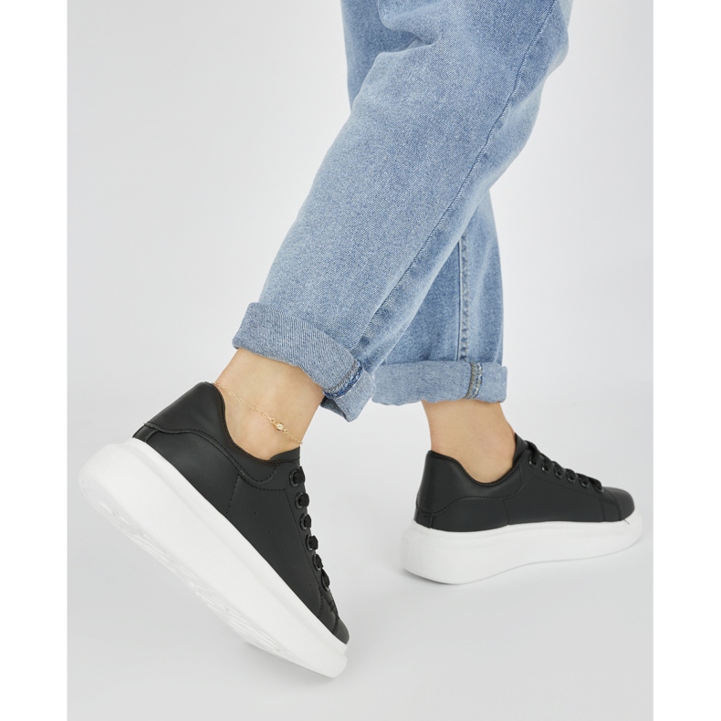 Ženske crne sportske cipele s platformom crno 1