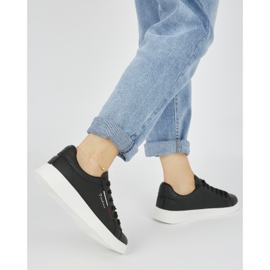 Crne klasične sportske cipele crna 2