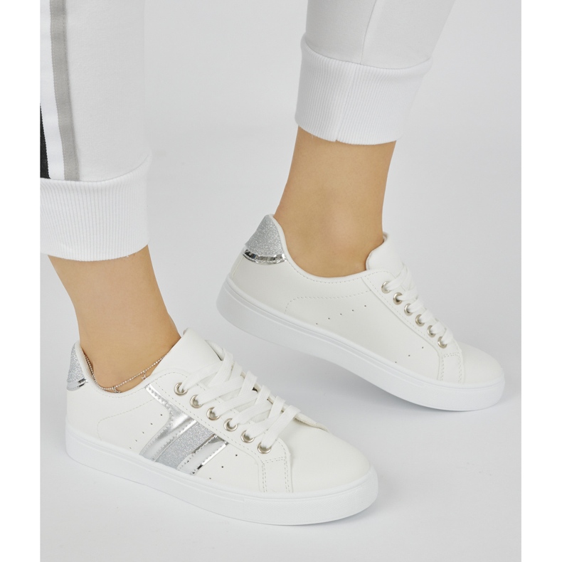 Bijele udobne sportske cipele bijela 1