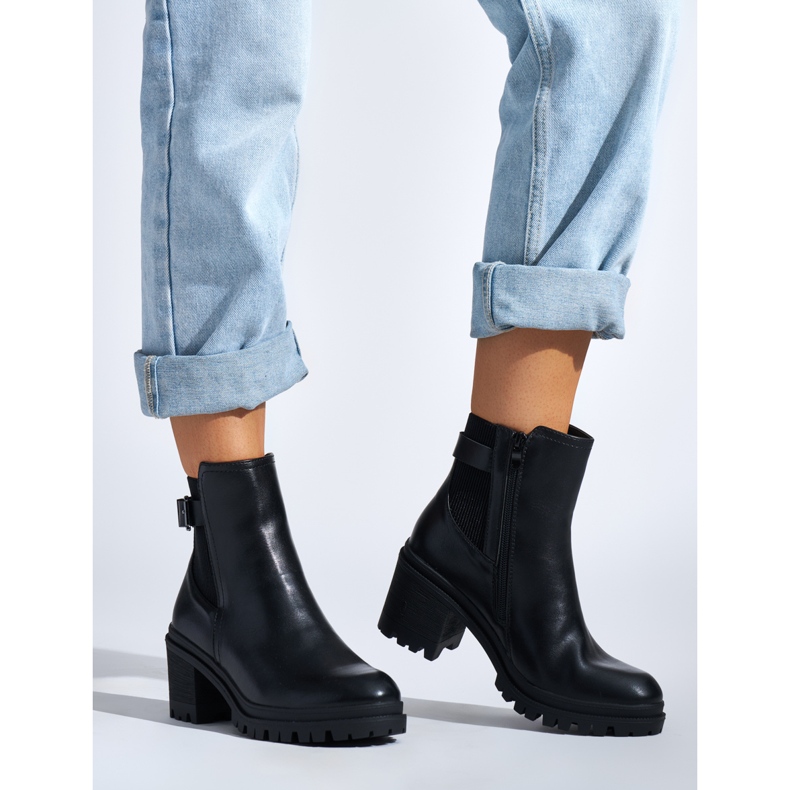 Elegantne crne gležnjače na visoku petu crna 1