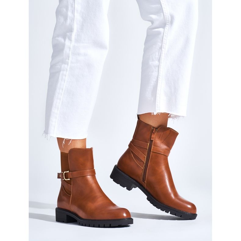 Smeđe ženske gležnjače s ukrasnom kopčom smeđa 1