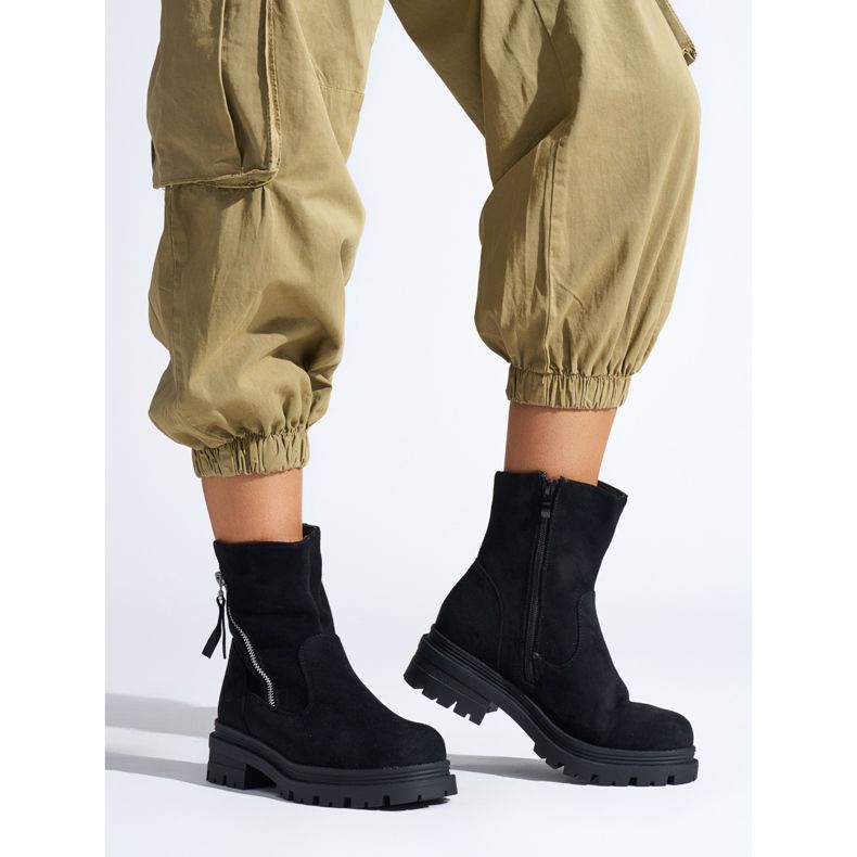 Crne ženske gležnjače s ukrasnim patentnim zatvaračem crna 1