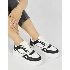 Crne ženske sportske cipele s platformom crna 1