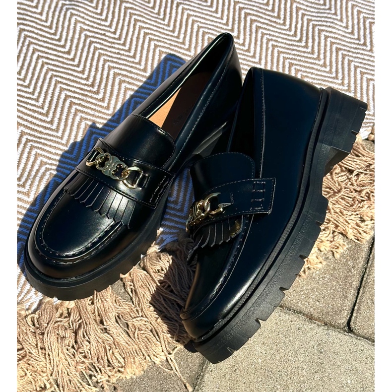 PH2 Ženske mokasine od eko kože sa zlatnim ukrasom, crne Zanita crno 1