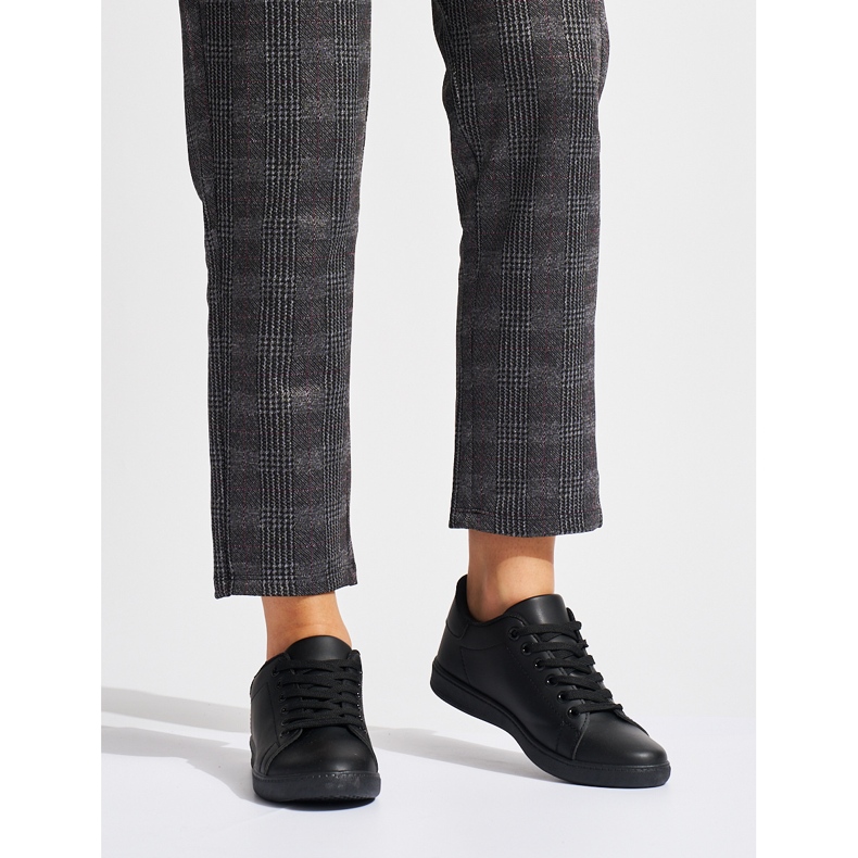 Udobne crne sportske cipele crna 1