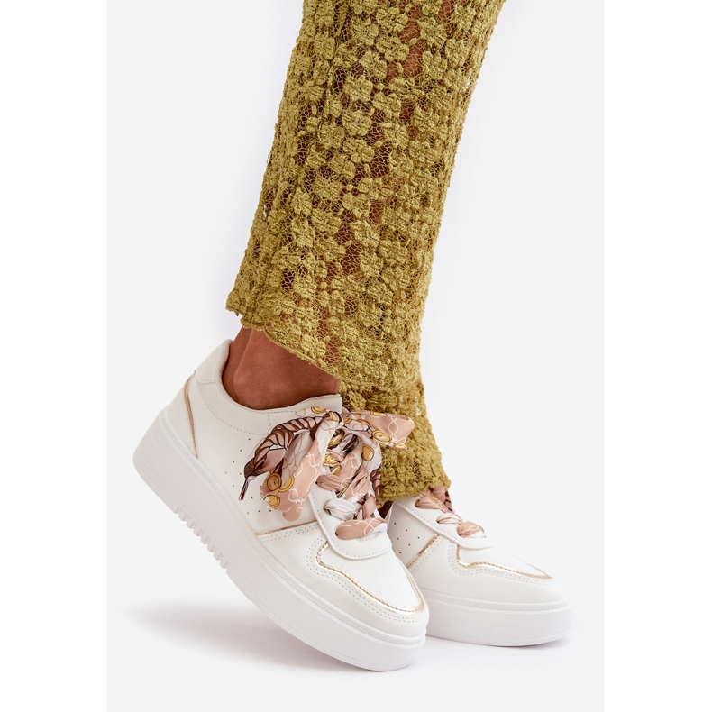 Ženske tenisice s platformom i ukrasnim vezicama, bijela Mistra 1