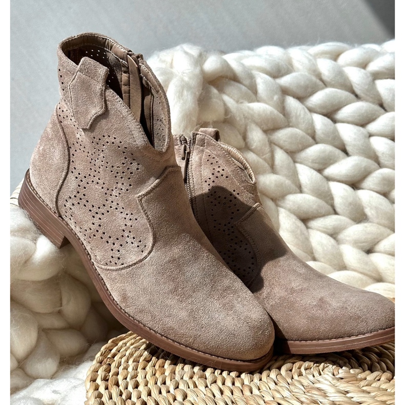 Ženske otvorene čizme na ravnu petu Bež S.Barski HY66-151 2