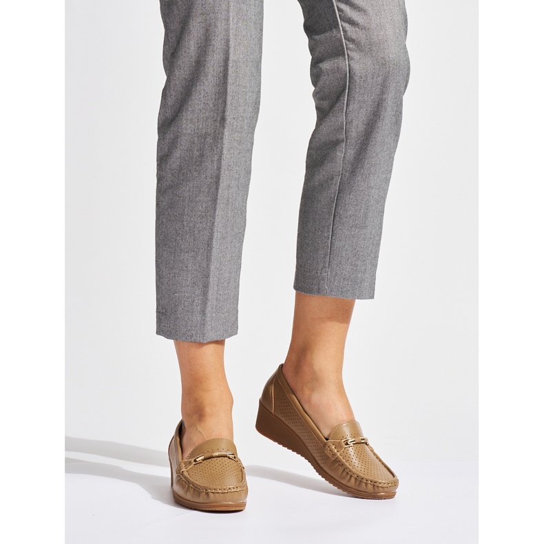 Smeđe ažurne mokasine s niskim klinom smeđa 2