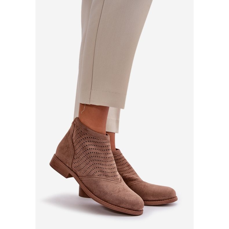 Ženske ažur čizme na ravnu petu smeđe S.Barski HY42-076 smeđa 1