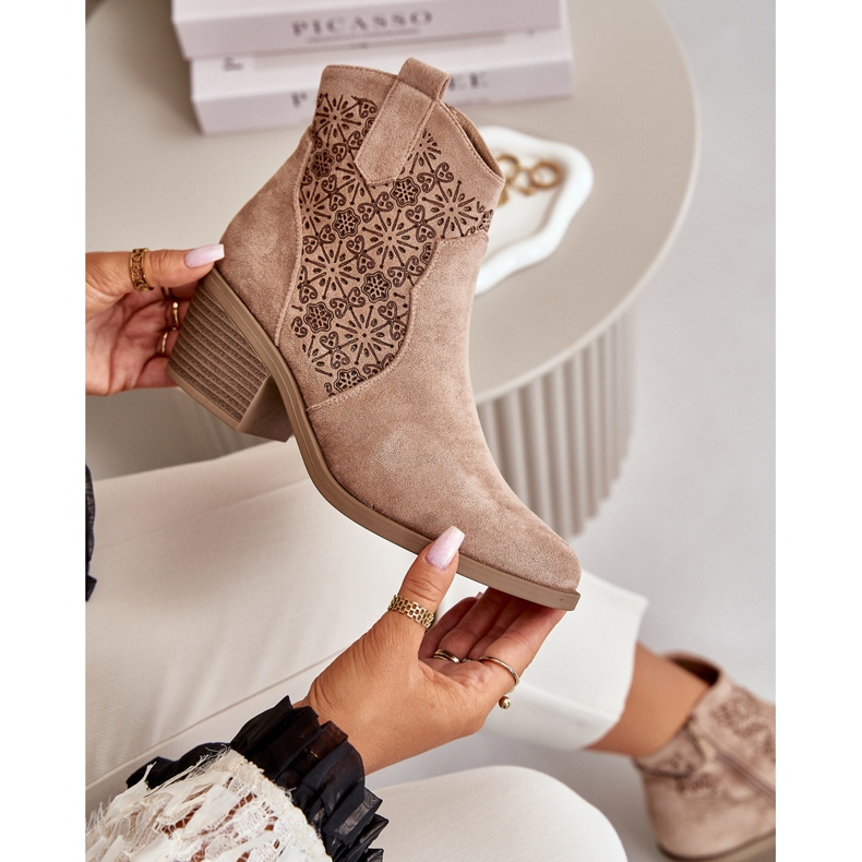 Ažurirane kaubojske čizme s patentnim zatvaračem od eko brušene kože, bež S.Barski HY42-944 2