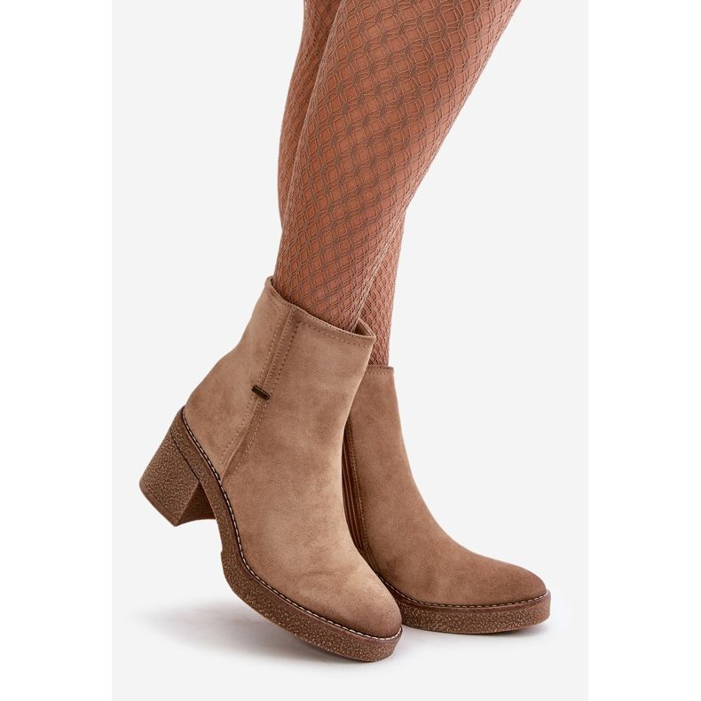 Ženske čizme na visoku petu izolirane od eko antilop bež boje Arkesia 1