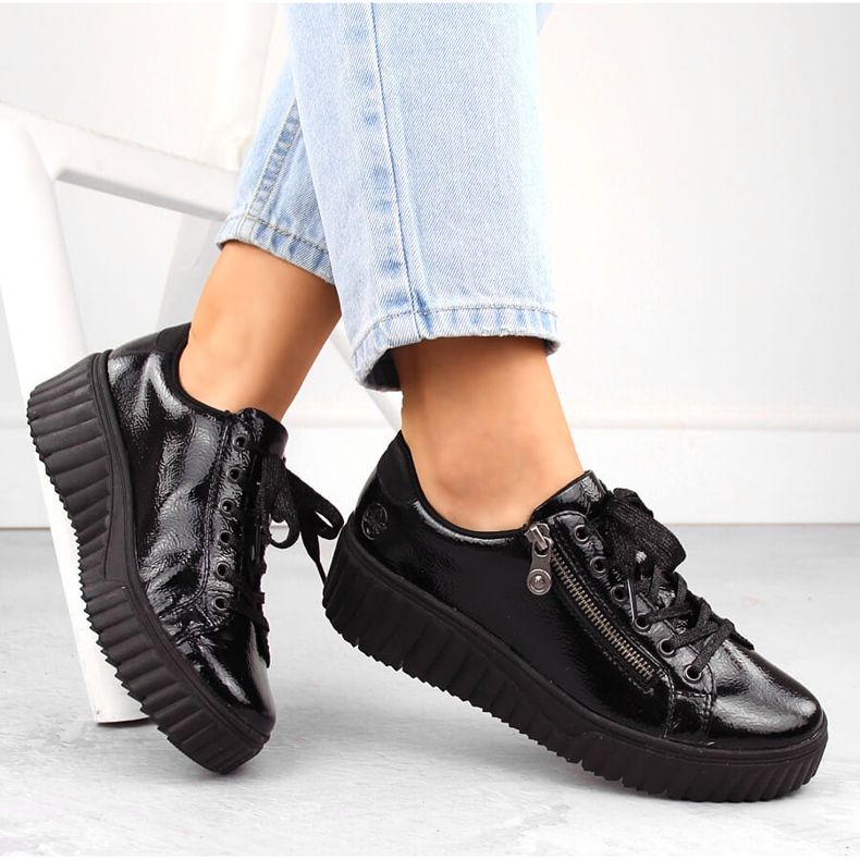 Crne lakirane ženske cipele na wedges Rieker N2501-00 crno 2