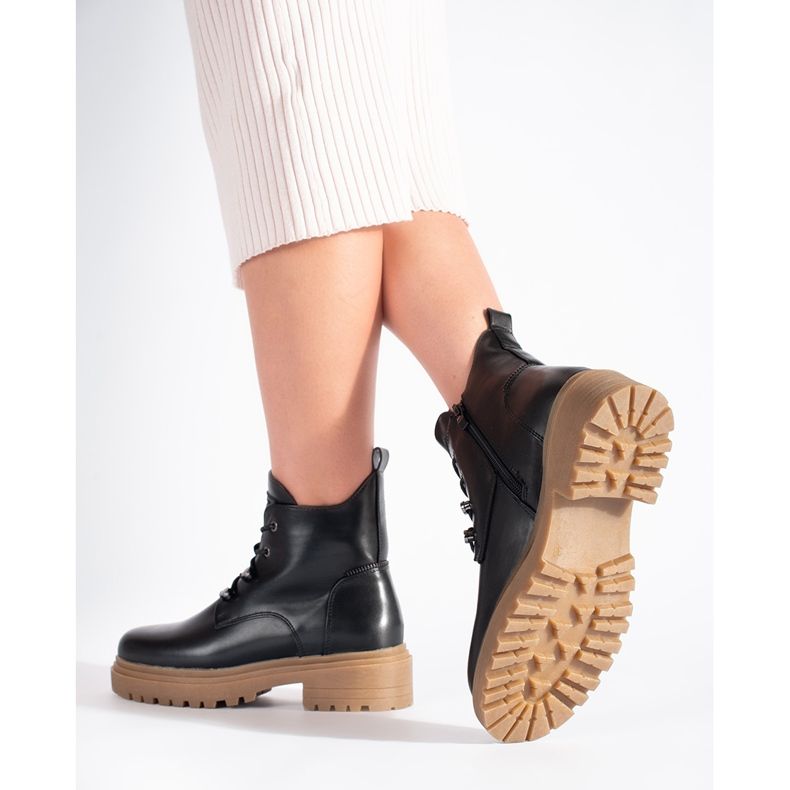 Crne gležnjače na vezanje i bež potplat Sergio Leone crno 2