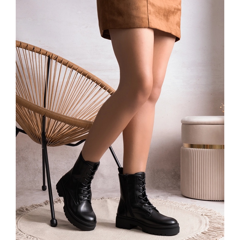 Crne izolirane klasične Edmund čizme crna 1