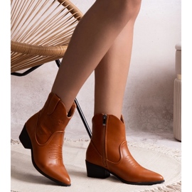 Smeđe kaubojske čizme s visokom petom iz Madije smeđa 1