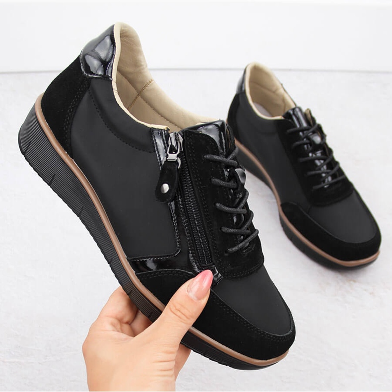 Ženske kožne cipele na wedges, crne, Vinceza 88001 crna 1