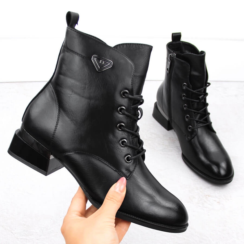 Ženske čizme na visoku petu, malo izolirane, crne Vinceza 58420 crna 1