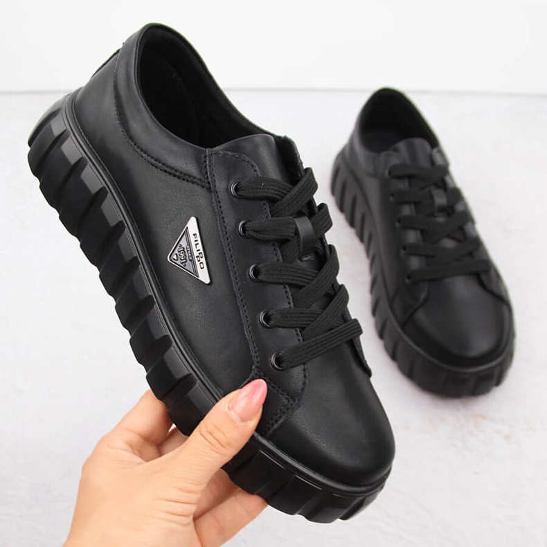 Crne kožne ženske cipele na platformu Filippo DP4670 crno 1