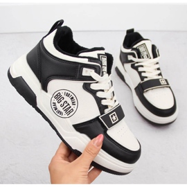 Crno-bijele izolirane sportske cipele Big Star OO274A158 crna 1