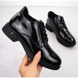 Ženske crne lakirane gležnjače Vinceza 58413 crna 1