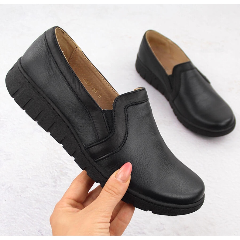 Ženske udobne crne kožne cipele Helios 430 crna 1