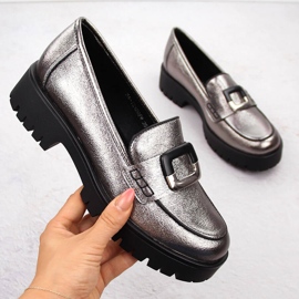 Ženske natikače s metalik srebrnim ukrasom Potocki 12420 srebro 1