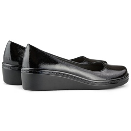 Ženske lakirane crne salonke s niskim klinovima crna 1