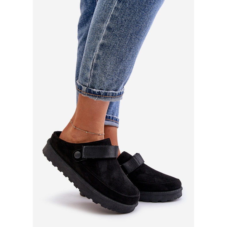 Ženske japanke s krznenom podstavom na Black Azida platformi crno 1