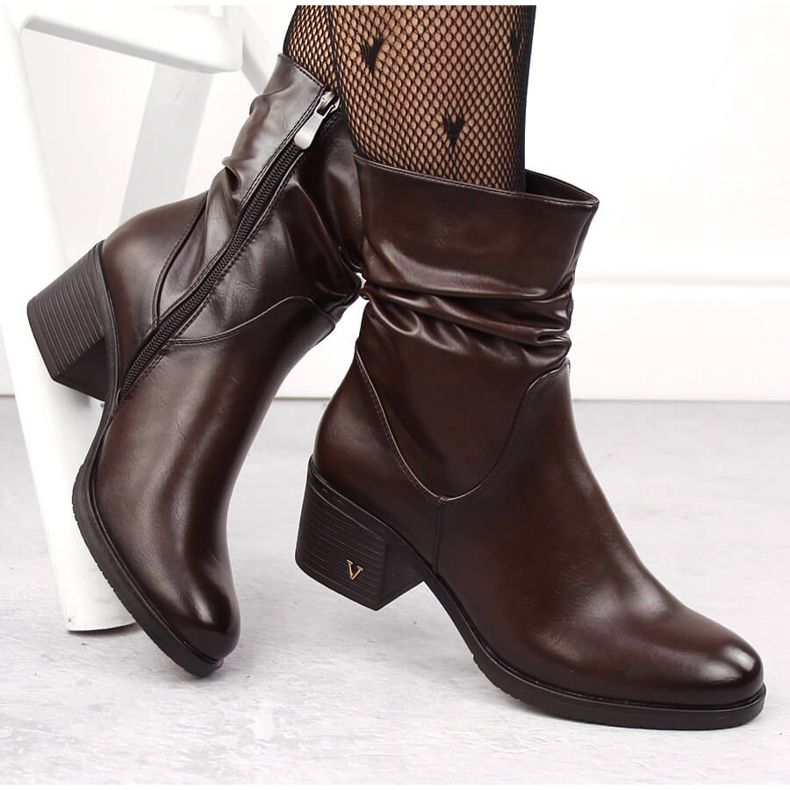 Smeđe ženske čizme na visoku petu Vinceza 10547 smeđa 1