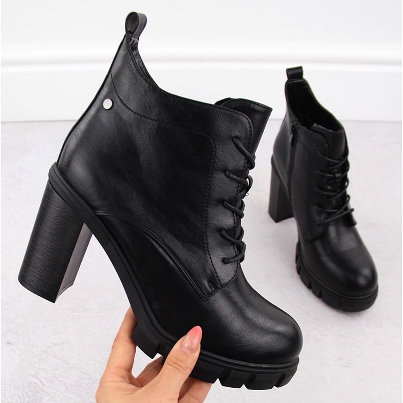 M. DASZYŃSKI Ženske crne gležnjače na visoku petu M.Daszyński SA218-8 crna 1