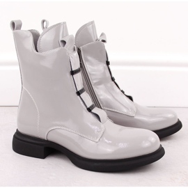 Ženske lakirane gležnjače, sive Vinceza 66678 siva 2