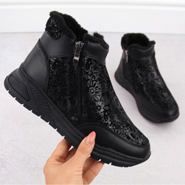 Ženske crne kožne gležnjače s cvjetićima T.Sokolski Z24-329 crna 1