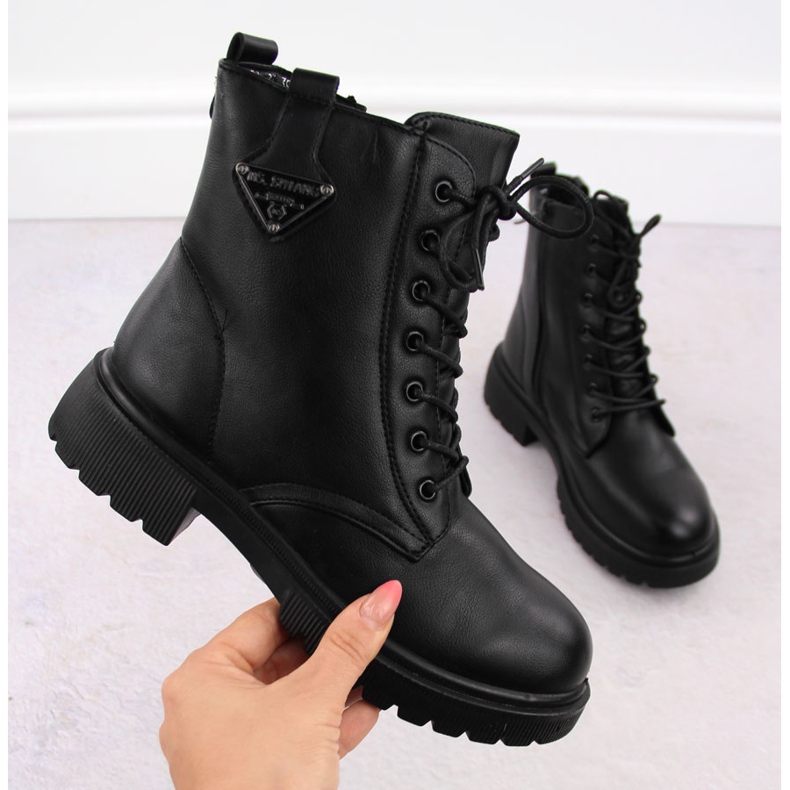 Ženske crne trapper čizme T.Sokolski Z23-132 crno 1