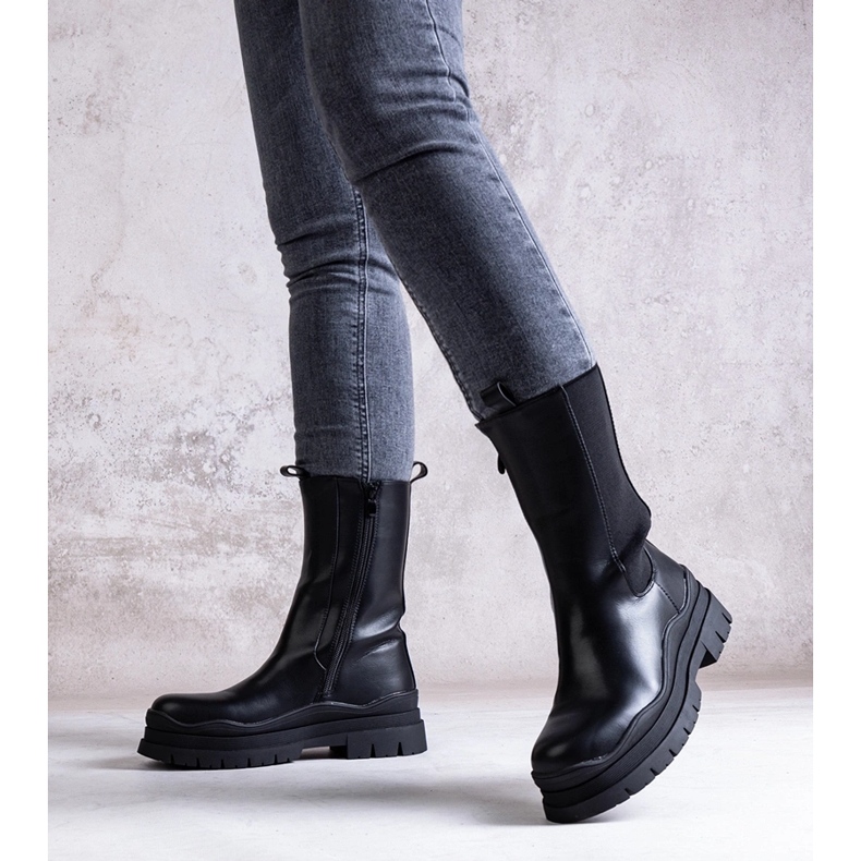 Crne gležnjače s masivnim Naema potplatom crno 2