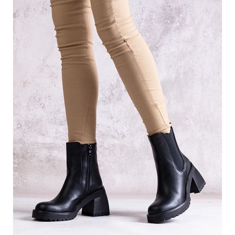 Crne ženske gležnjače od Ariane eko kože crno 2