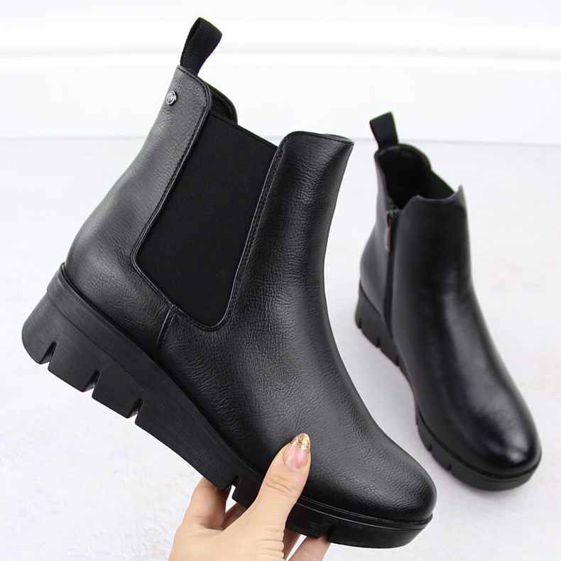 Ženske gležnjače s klinom, crne Potocki 12433 crna 1